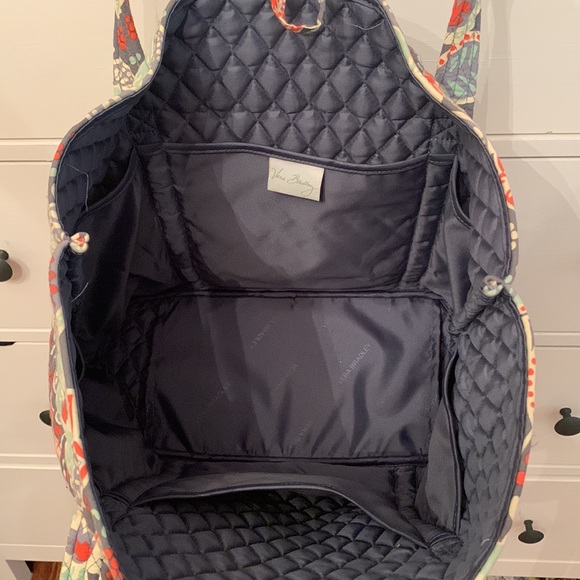 Large Nomadic Floral Vera Bradley Tote NWOT - Picture 3 of 6